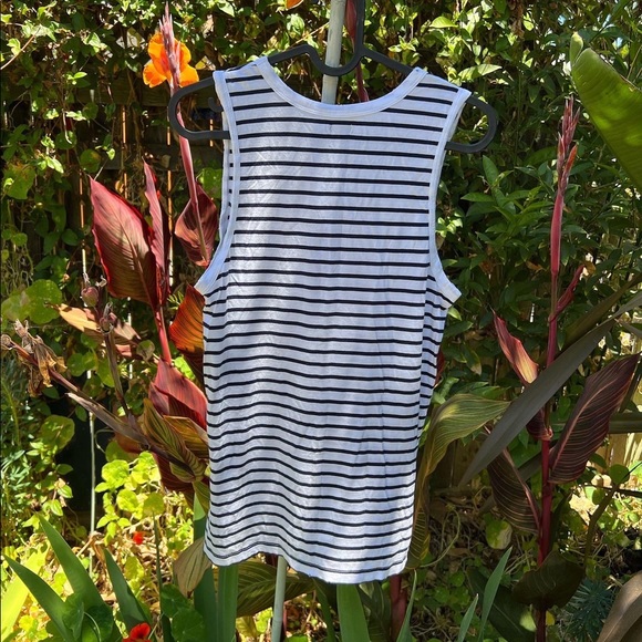Aerie Navy + White Striped Muscle Tank Size Small - Picture 4 of 10